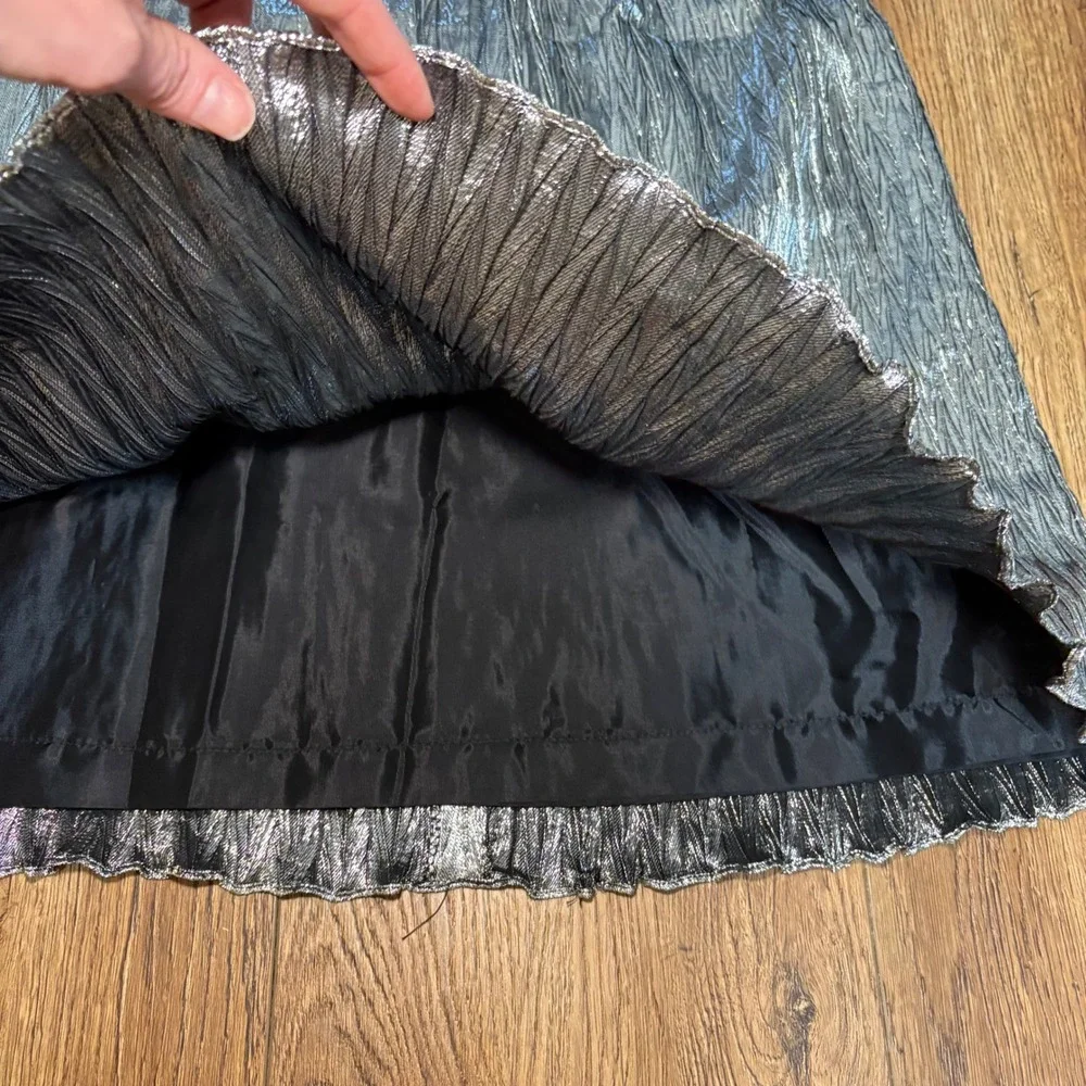 VTG 80s Evan Picone Silver Metallic Crinkle Pleated Midi Skirt ILGWU Made in USA